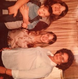 Meet your Posher, Debbie